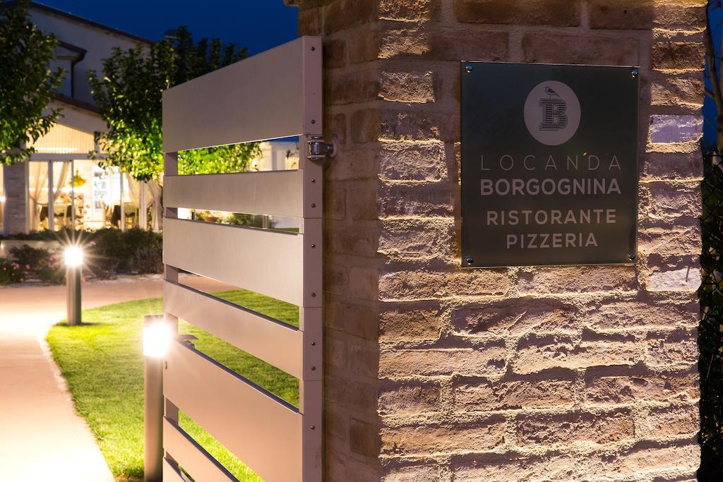 Locanda Borgognina Lucrezia Luaran gambar