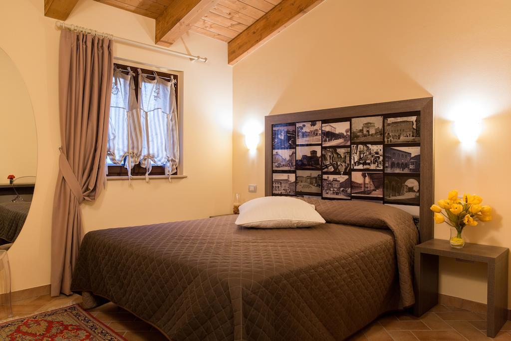 Locanda Borgognina Lucrezia Bilik gambar