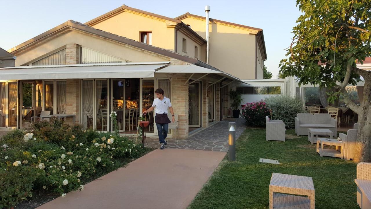 Locanda Borgognina Lucrezia Luaran gambar