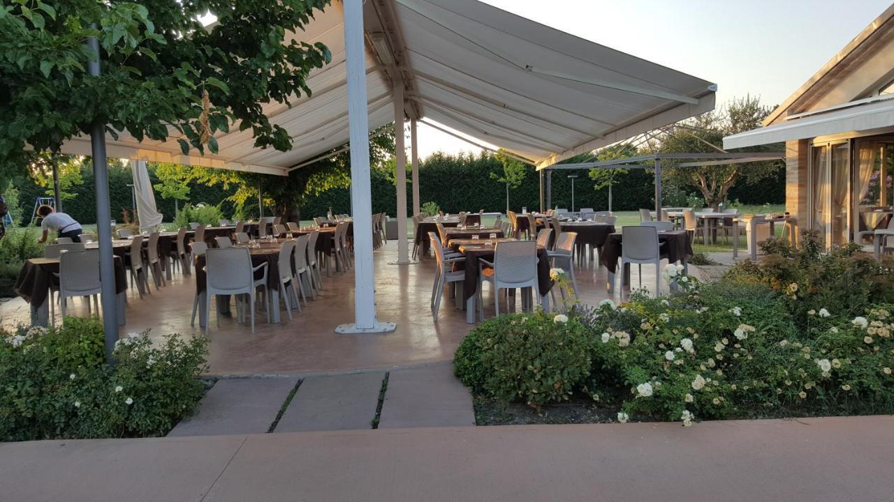 Locanda Borgognina Lucrezia Luaran gambar