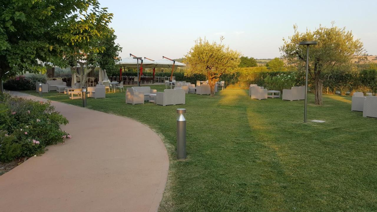 Locanda Borgognina Lucrezia Luaran gambar